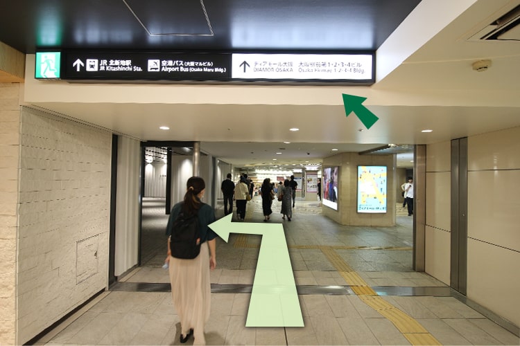この看板が見えたらすぐ左手に見えます